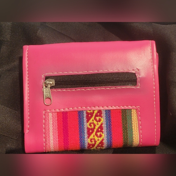 Peruvian Handmade Textile Small Pink Leather Wallet - Picture 3 of 11